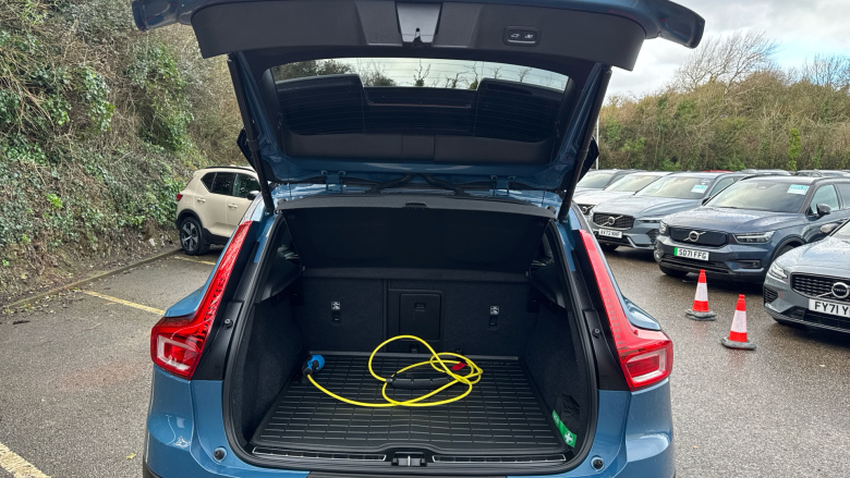 Volvo Xc40 170kW Recharge Ultimate 69kWh 5dr Auto Electric Estate